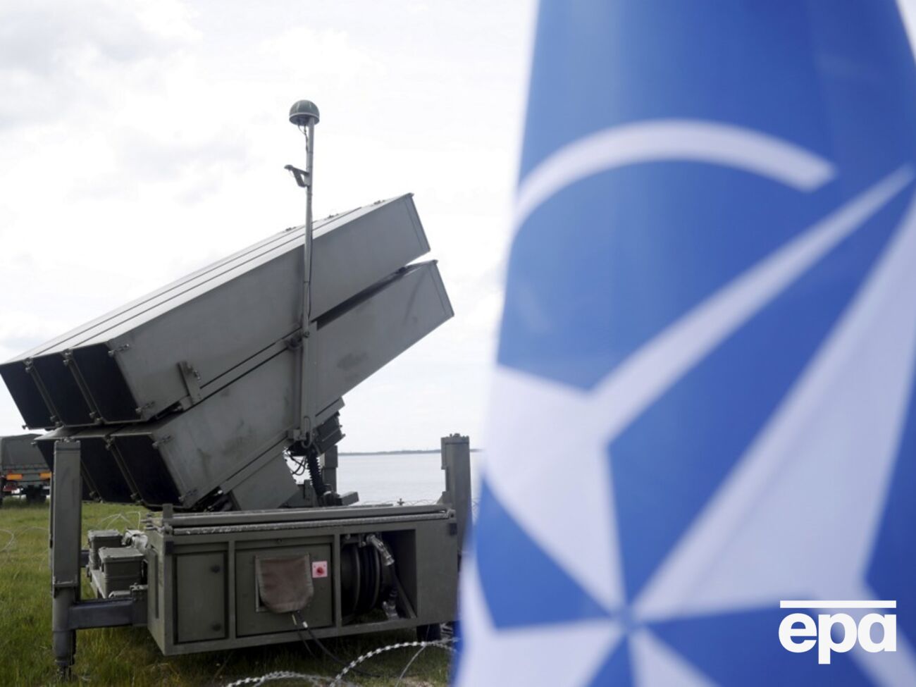 Споры внутри НАТО свидетельствуют о тревожных разногласиях внутри Альянса, отметило Bloomberg