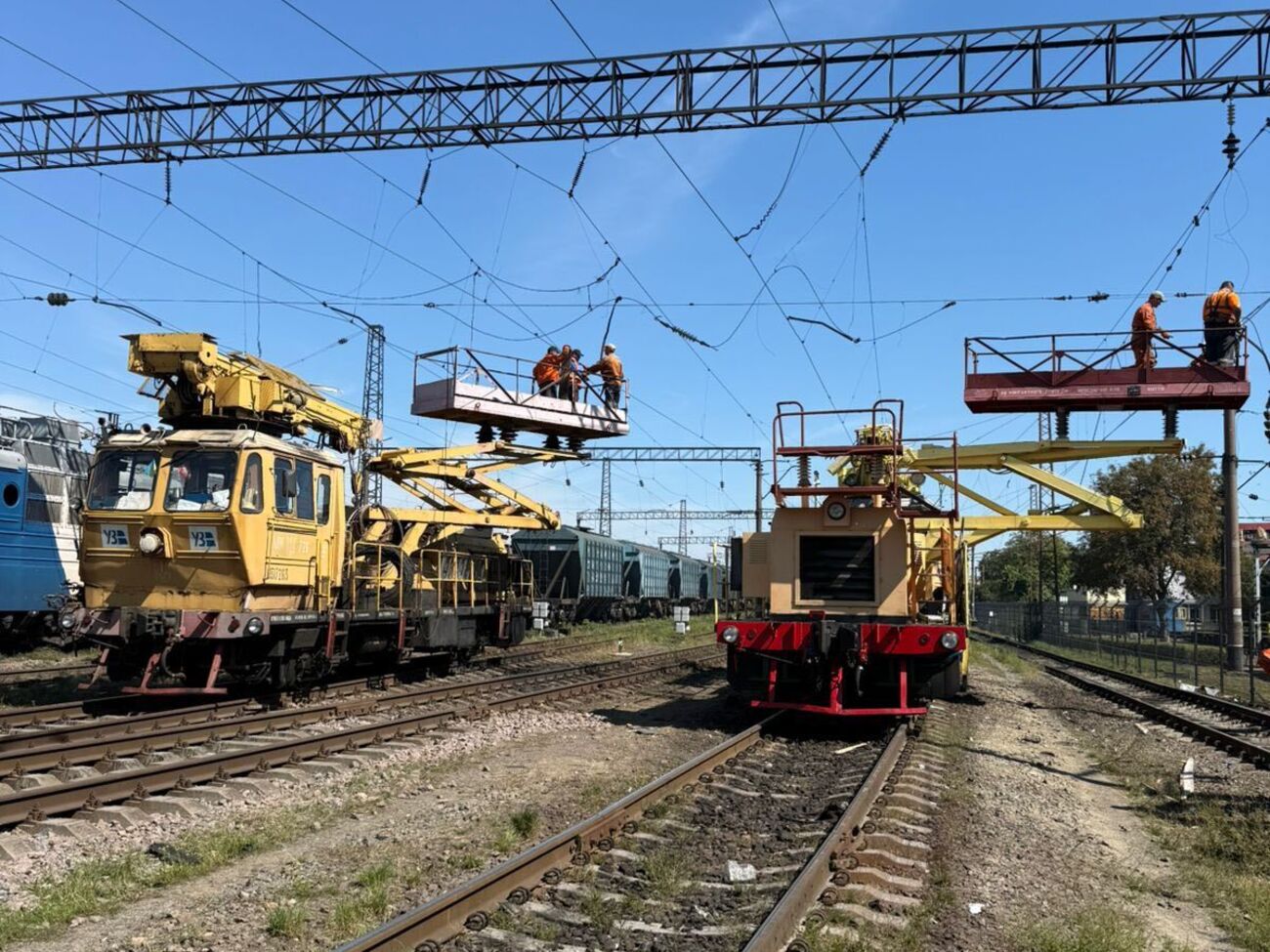 Ряд поездов задерживаются