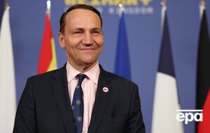 Глава МИД Польши Сикорский обещал поддержку подрывнику, утверждают СМИ