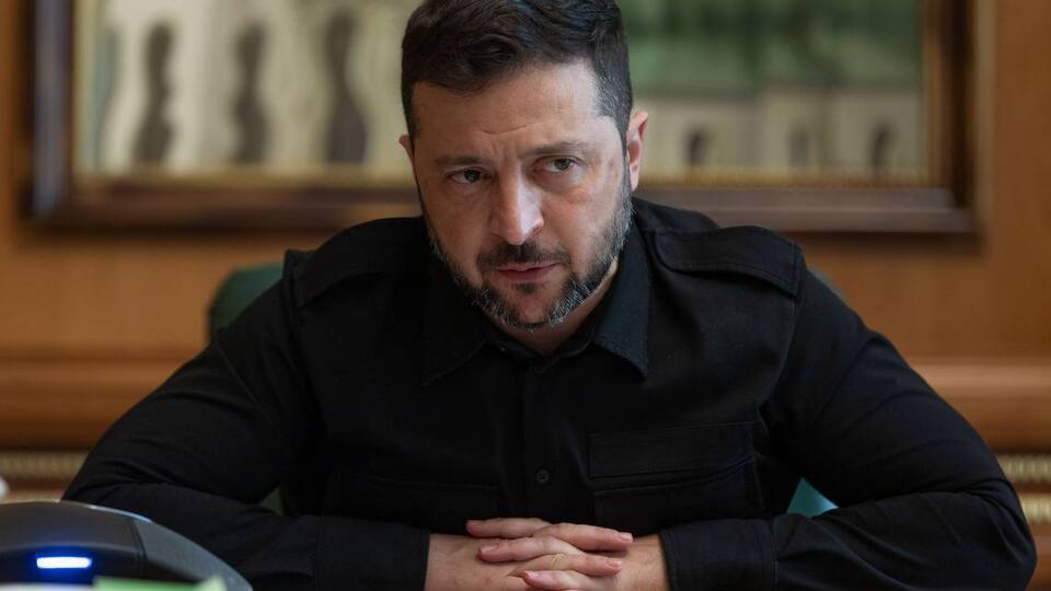 Зеленский ответил, готов ли оставить пост президента, если Путин согласится на перемирие