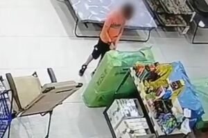 Правоохранители отметили, что в результате пожара магазин понес убытки на сумму более 30 тыс. грн