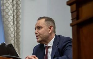 Навроцкий не исключил, что подпишет новый закон о временной защите украинцев