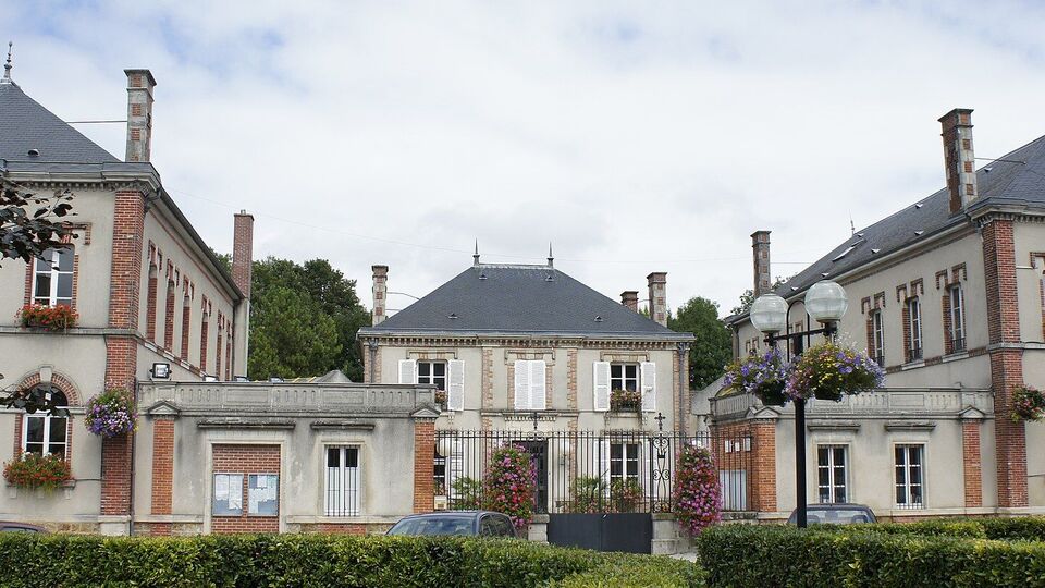 Происхождение летательных аппаратов неизвестно, говорится в статье