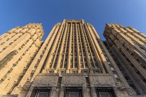 Переговоры в Москве с участием британских, французских и немецких дипломатов проходили за закрытыми дверями, сообщили СМИ