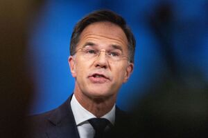 Рютте считает, что нужно прекратить закупки энергоносителей у РФ