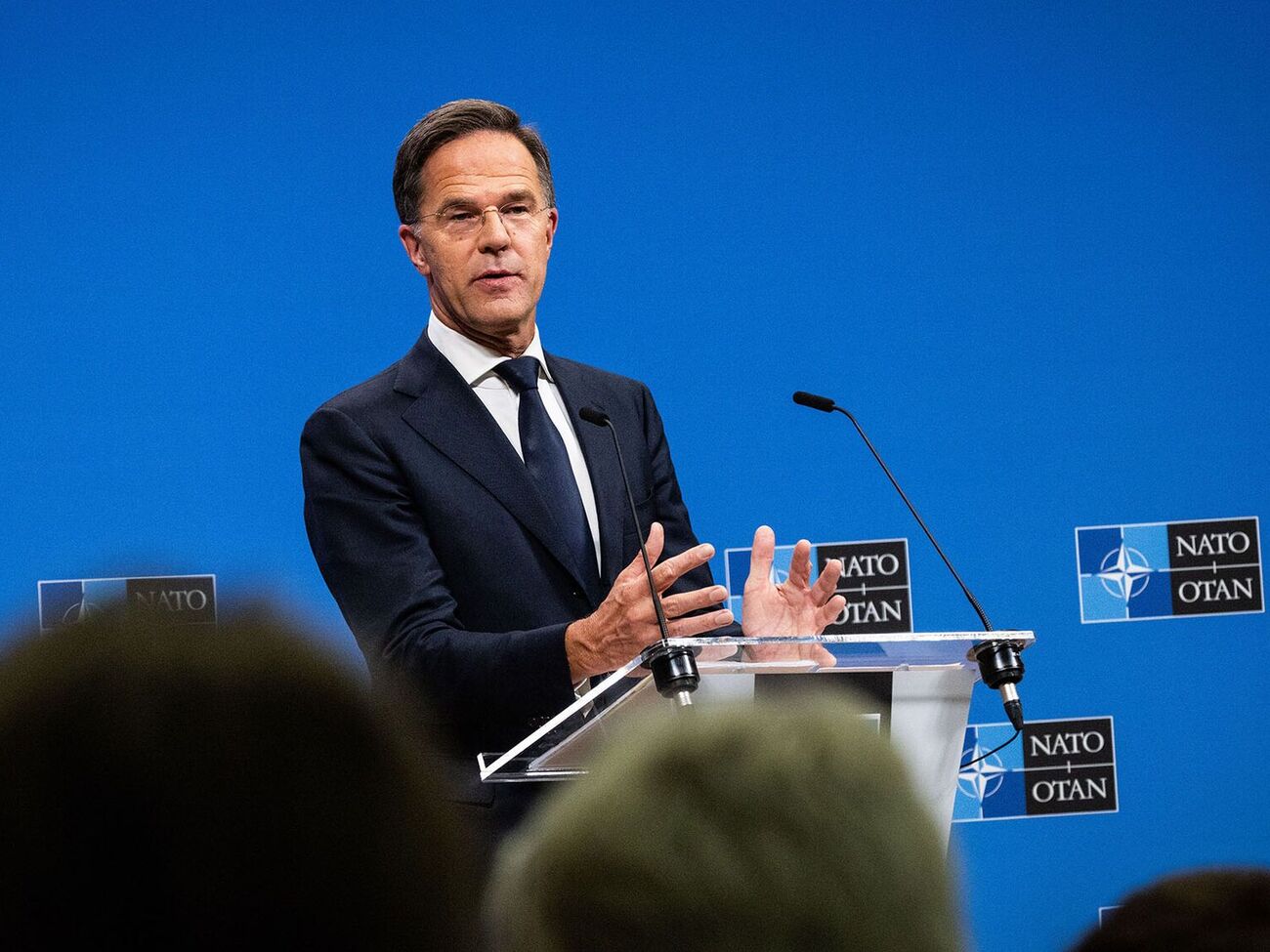 Военные НАТО и пилоты истребителей могут сделать все необходимое для обеспечения безопасности людей, заверил Рютте