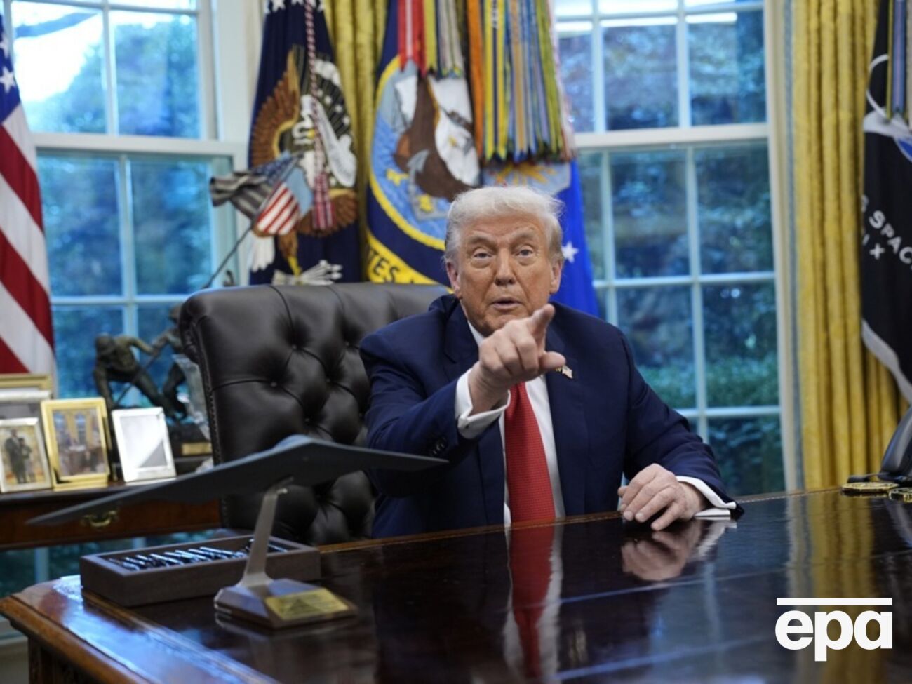 Трамп заявил, что россияне "бомбят все подряд и захватывают очень мало территории"