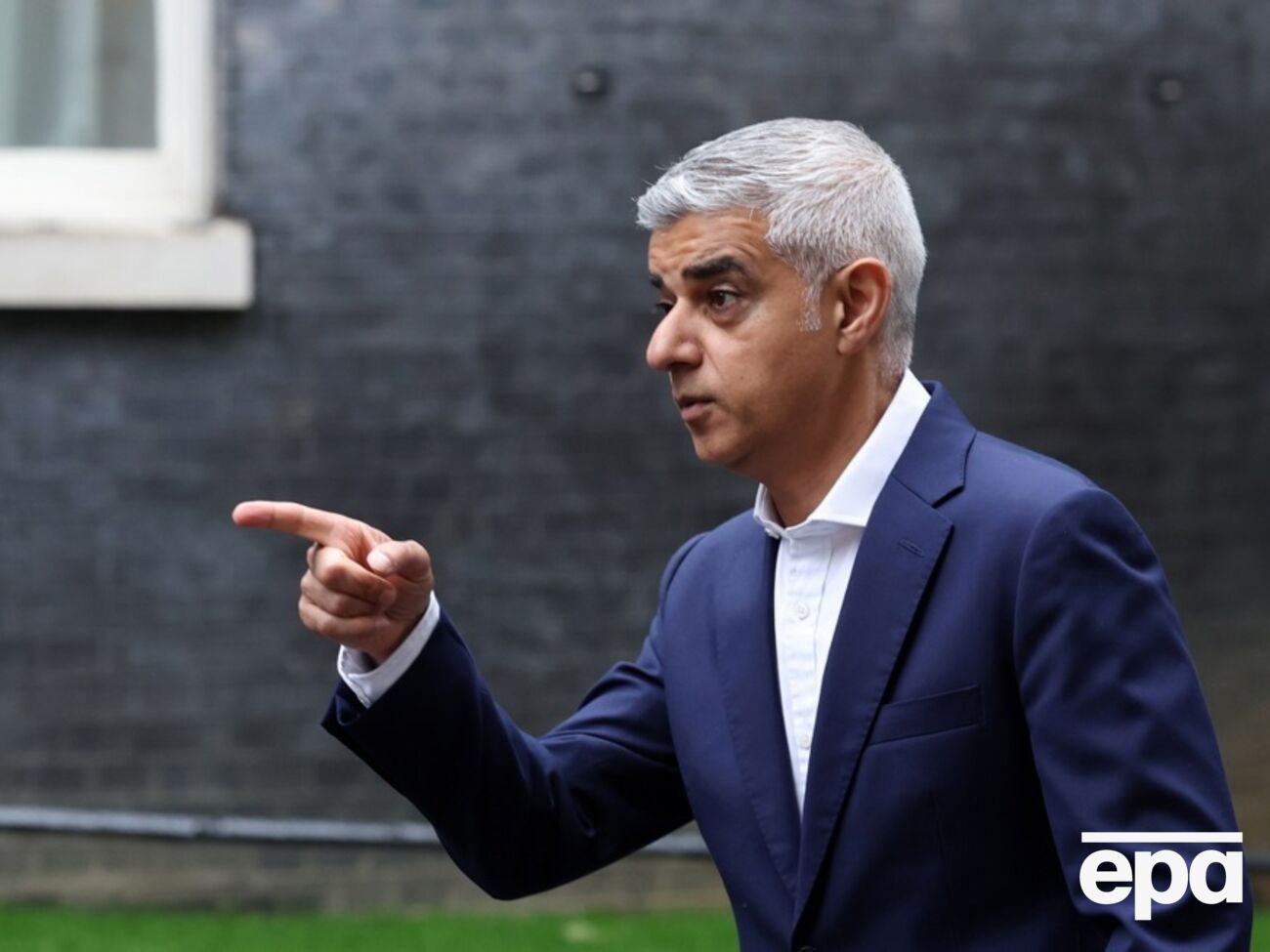 Хан – очень хороший мэр, считает Стармер