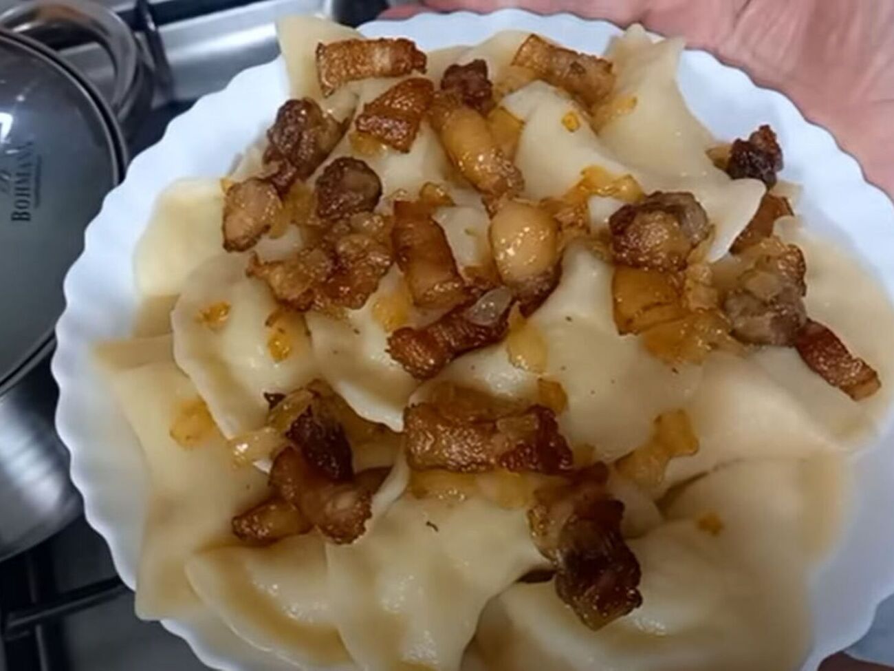 Вареники зваріть у підсоленій воді