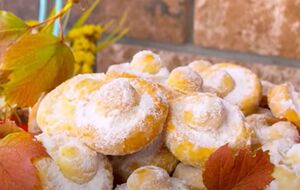 Выпекайте печенье 25 минут при 180 °C