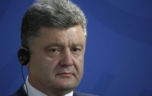 В 60 лет можно было бы насобирать и 60 антизваний для Порошенко, написал Олещук