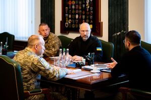 Зеленський 25 вересня провів військову нараду