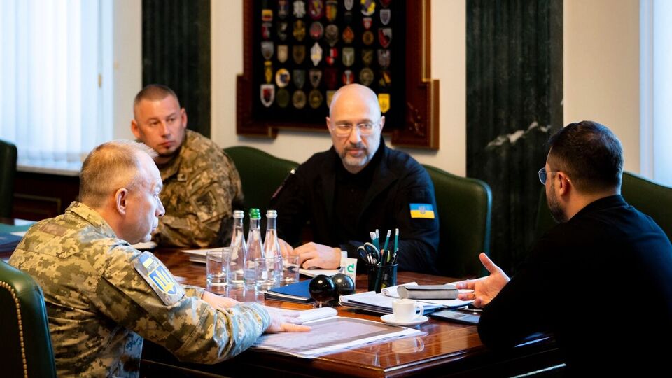 Зеленский 25 сентября провел военное совещание