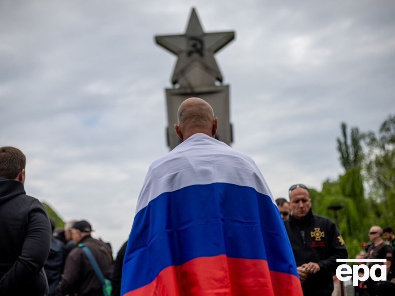 За словами журналіста, 26 вересня посли ЄС уперше обговорили пакет санкцій проти РФ