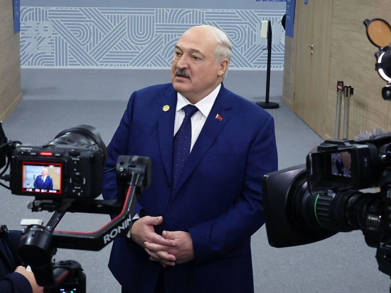 Лукашенко заявил, что ему есть что сказать Зеленскому