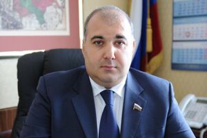 Напсо, вероятно, изнасиловал свою помощницу, когда ей было 19 лет