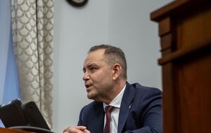 Закон, который подписал Навроцкий, продлевает легальность пребывания в Польше украинских беженцев до марта 2026 года
