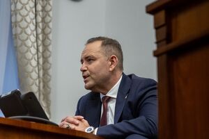 Закон, который подписал Навроцкий, продлевает легальность пребывания в Польше украинских беженцев до марта 2026 года