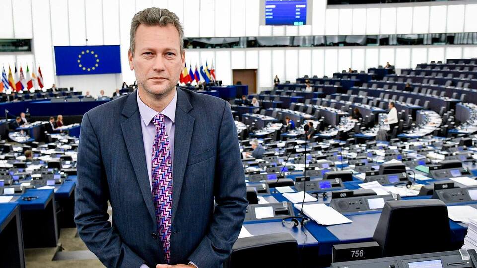 Гілл зізнався за вісьмома епізодами
