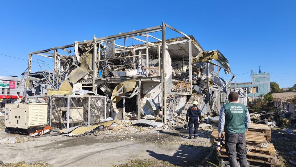 У місті зруйновано десятки будівель