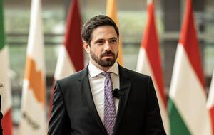 Мадьяр считает, что "мир нужен любой ценой"