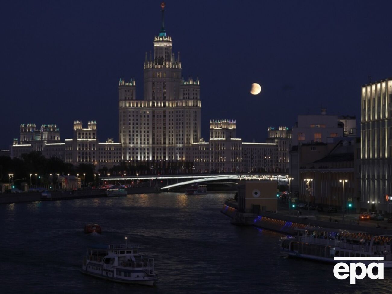 Москва может остаться без света, как и Киев, предупредил президент