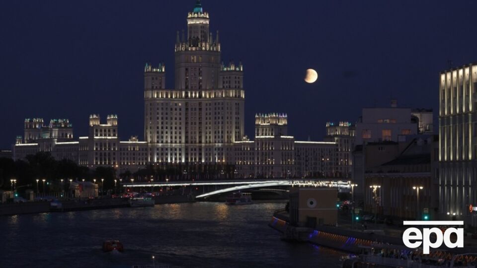 Москва може залишитися без світла, як і Київ, попередив президент