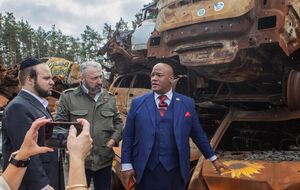 Бернс: Просто зараз Україна під безперервним ракетним обстрілом