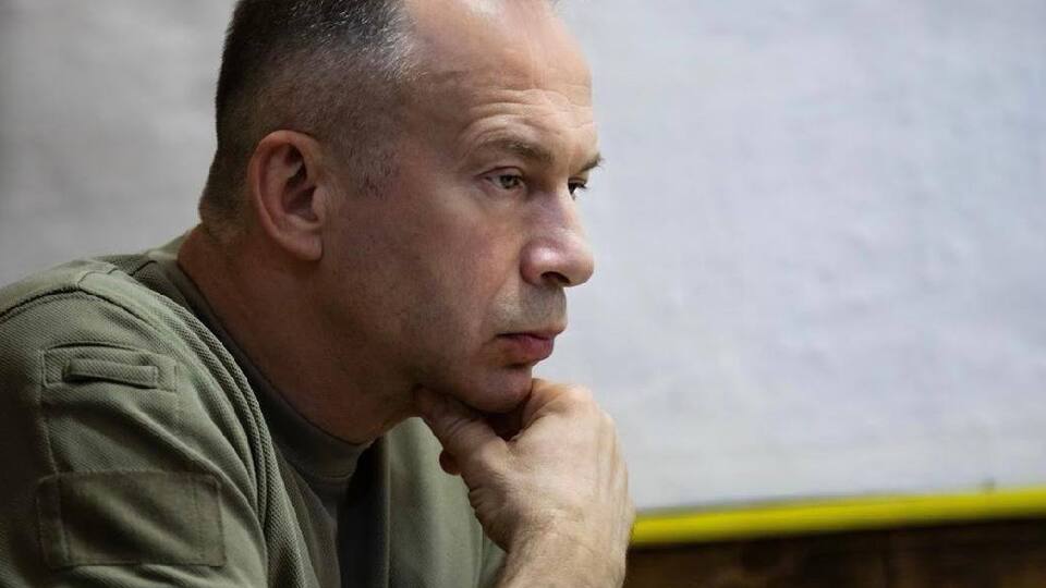 Сырский подчеркнул, что определил задачу и дал необходимые указания по повышению эффективности огневого поражения противника