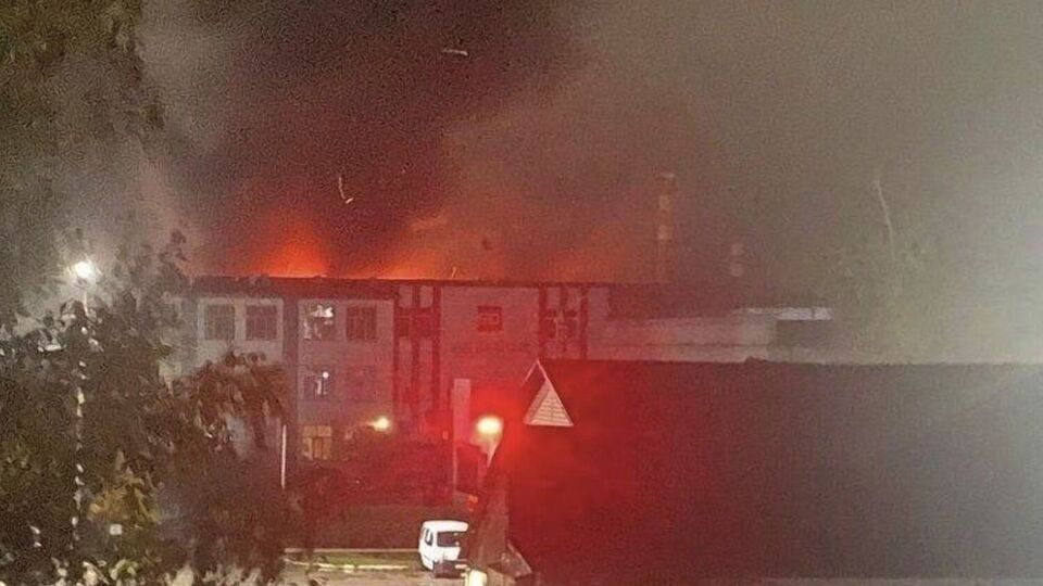 Пораженный "Карачевский завод "Электродеталь" производит различные электрические соединители для военных и общепромышленных применений