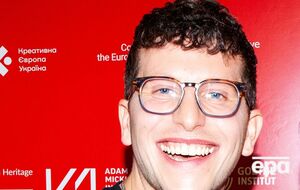 Хилл – пятикратный обладатель "Эмми"