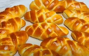 Випікайте булочки 20 хвилин за 175 °С