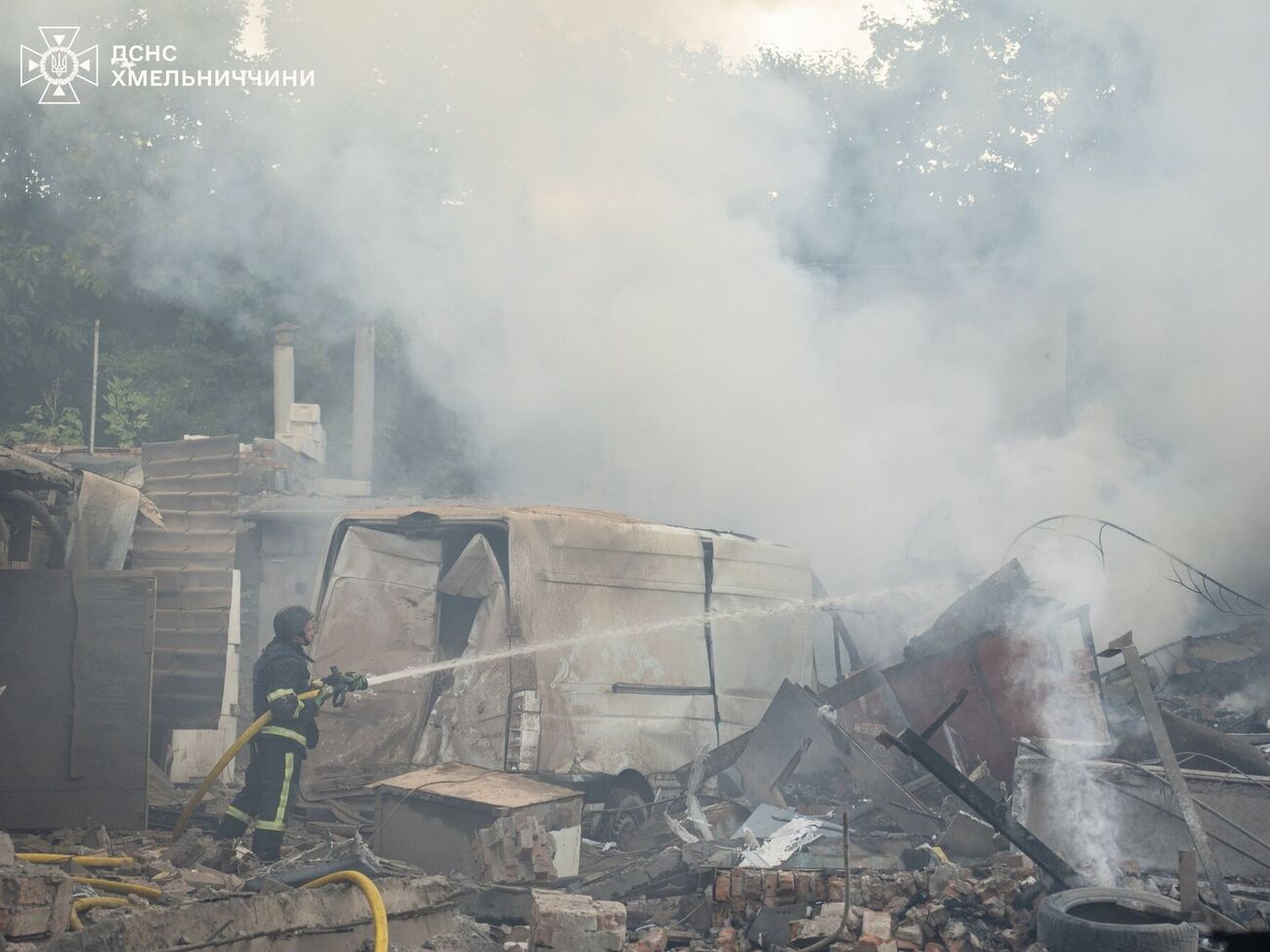 Россияне атаковали Хмельницкую область ракетами и ударными дронами