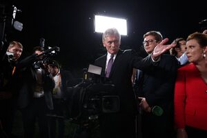 Песков – замруководителя Администрации российского президента и пресс-секретарь Путина