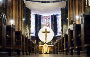 Представители общины отметили, что без официального статуса пользователя они не могут спасти и восстановить костел Святого Николая