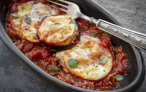 Баклажаны запекают до золотистой корочки