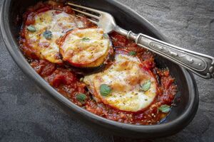 Баклажаны запекают до золотистой корочки