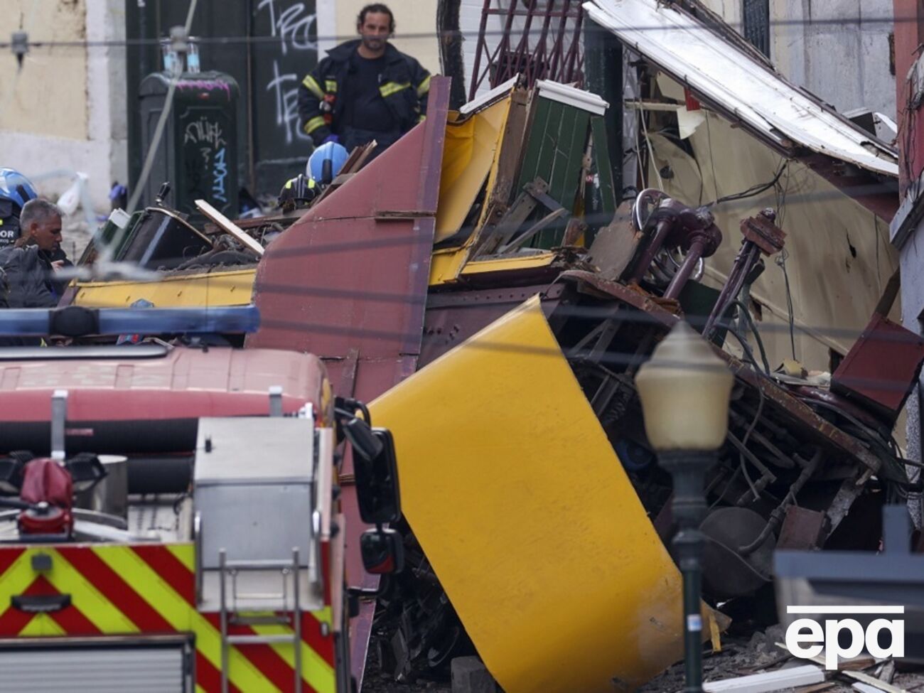 Людей пришлось вытаскивать из запертого вагона