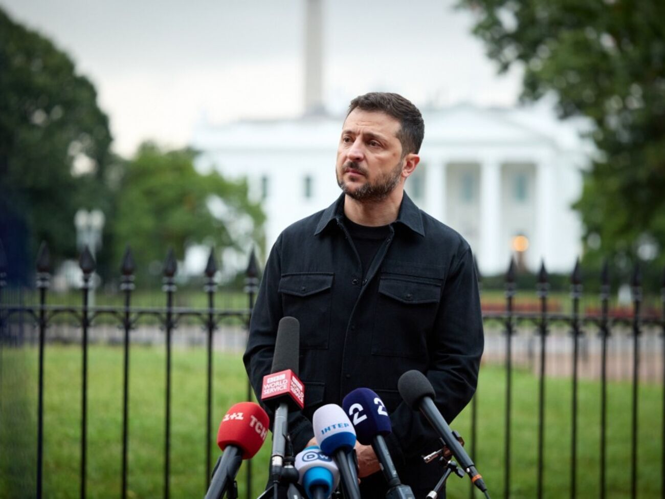 Щоб не дати Путіну розв'язати війну знову, однієї Європи недостатньо, зазначив Зеленський