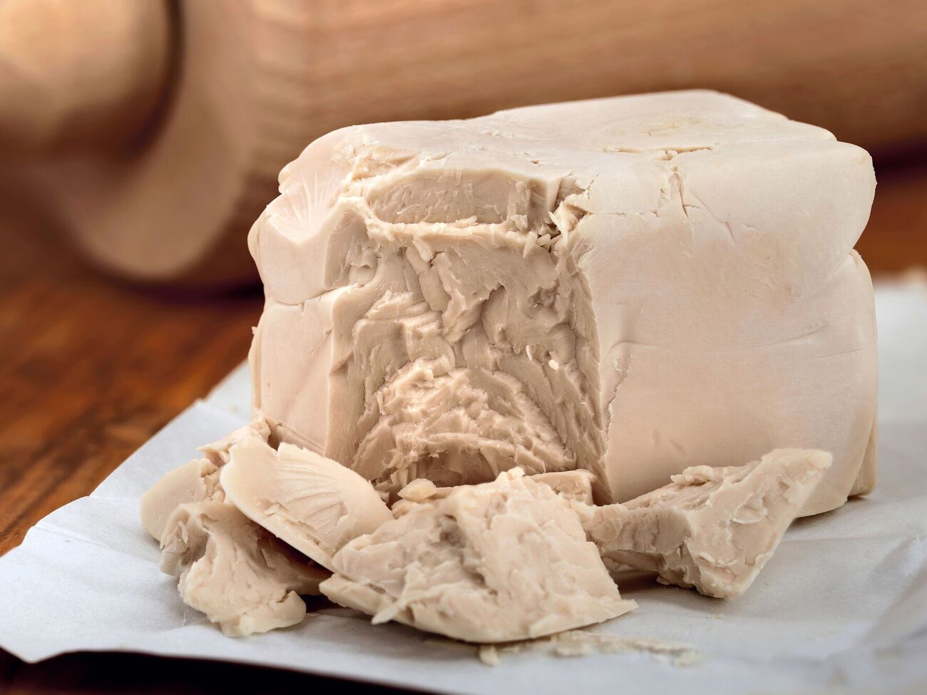 Дрожжи, пригодные к употреблению, должны иметь приятный запах с легкой кислинкой