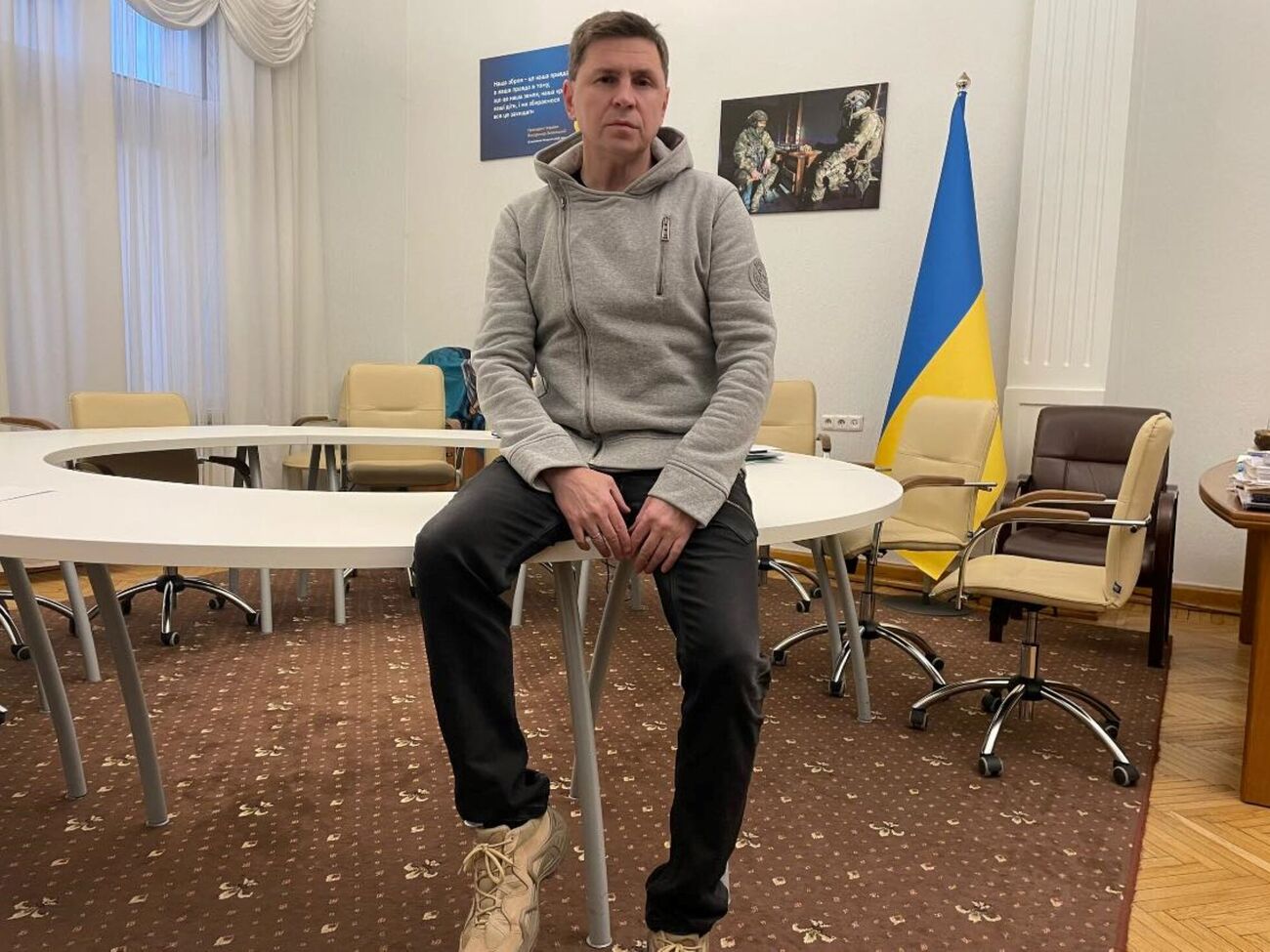 Подоляк признался, что замораживание по линии фронта рассматривают как вариант завершения войны в Украине