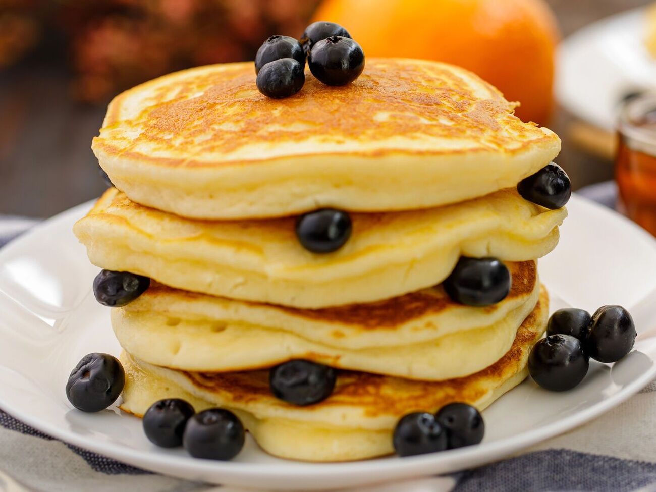 Обсмажте оладки на середньому вогні з обох боків