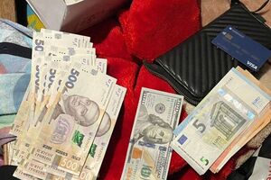 Під час обшуків знайшли готівку, зазначено в релізі