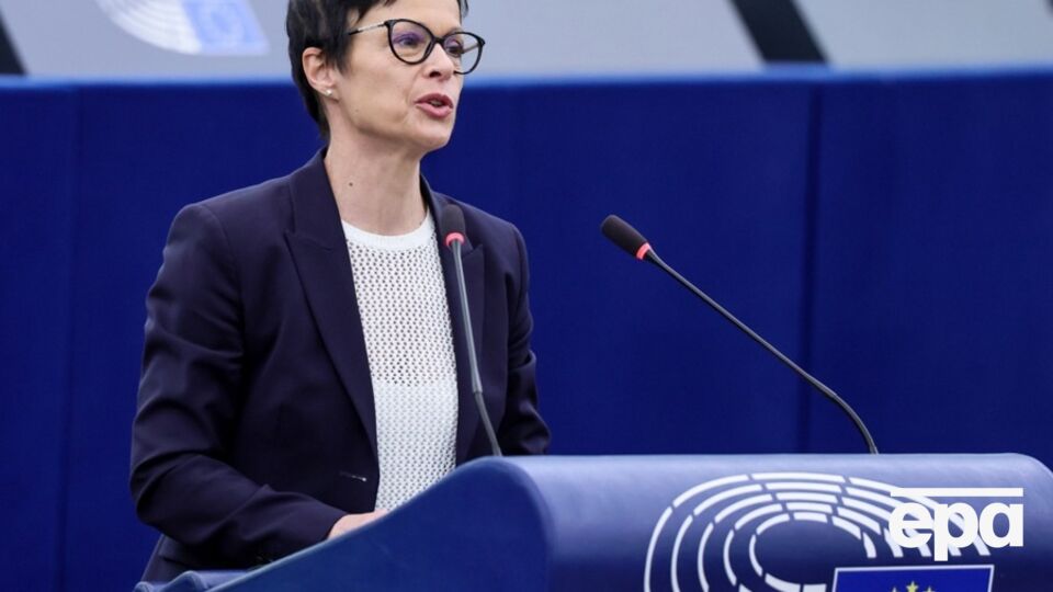 Кос: Необходимо сохранить импульс реформ