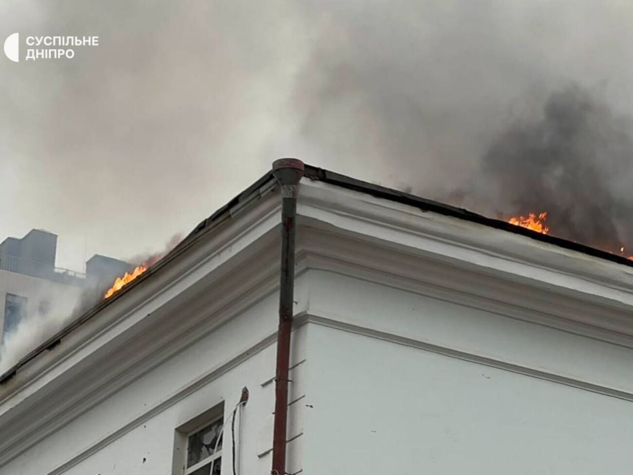 В результате атаки в Днепре произошло несколько возгораний