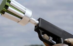 Антидроновые сеткометы доказали свою эффективность в боевых условиях, отметили в волонтерском штабе