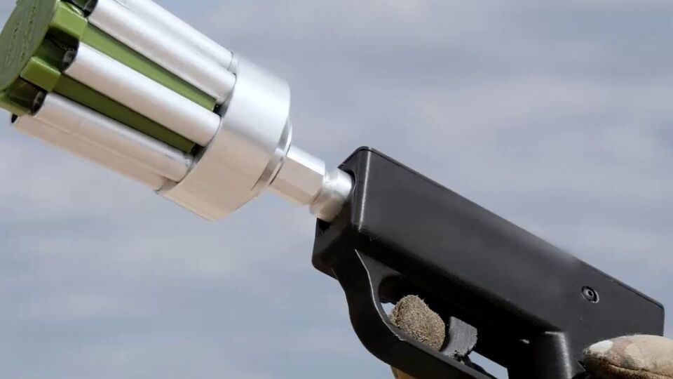 Антидроновые сеткометы доказали свою эффективность в боевых условиях, отметили в волонтерском штабе