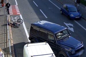 Сейчас пострадавший велосипедист находится в тяжелом состоянии в больнице, отметила полиция