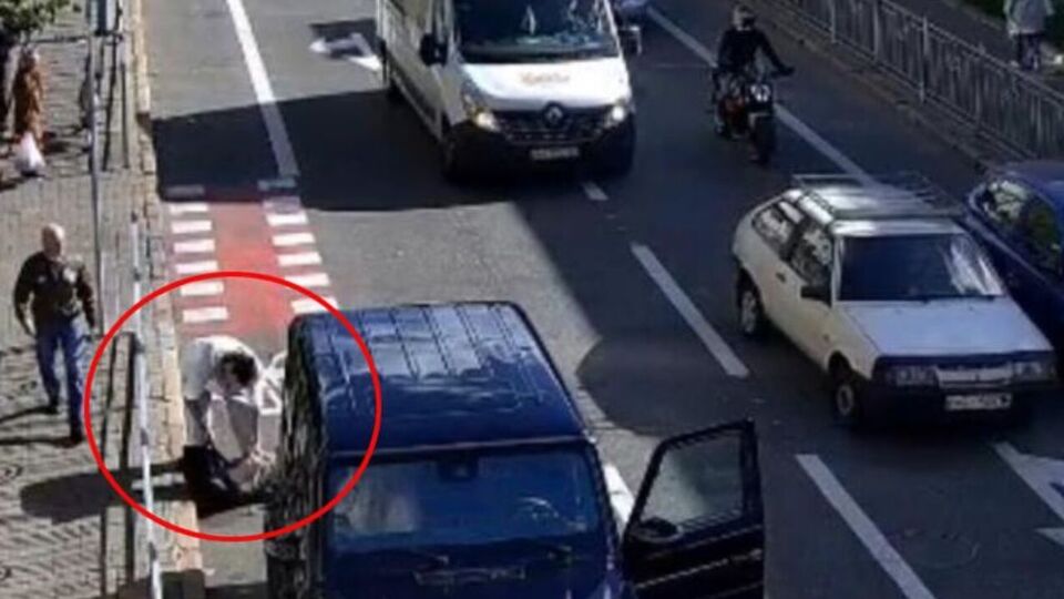 Прокурори просили про тримання підозрюваного під вартою, однак суд призначив нічний домашній арешт