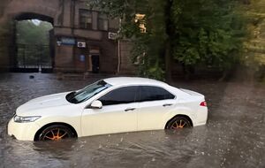 В Одессе затапливает улицы